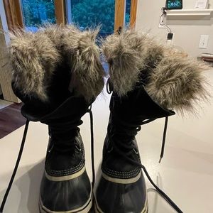 SOREL Women’s Boots:  Joan of Arctic